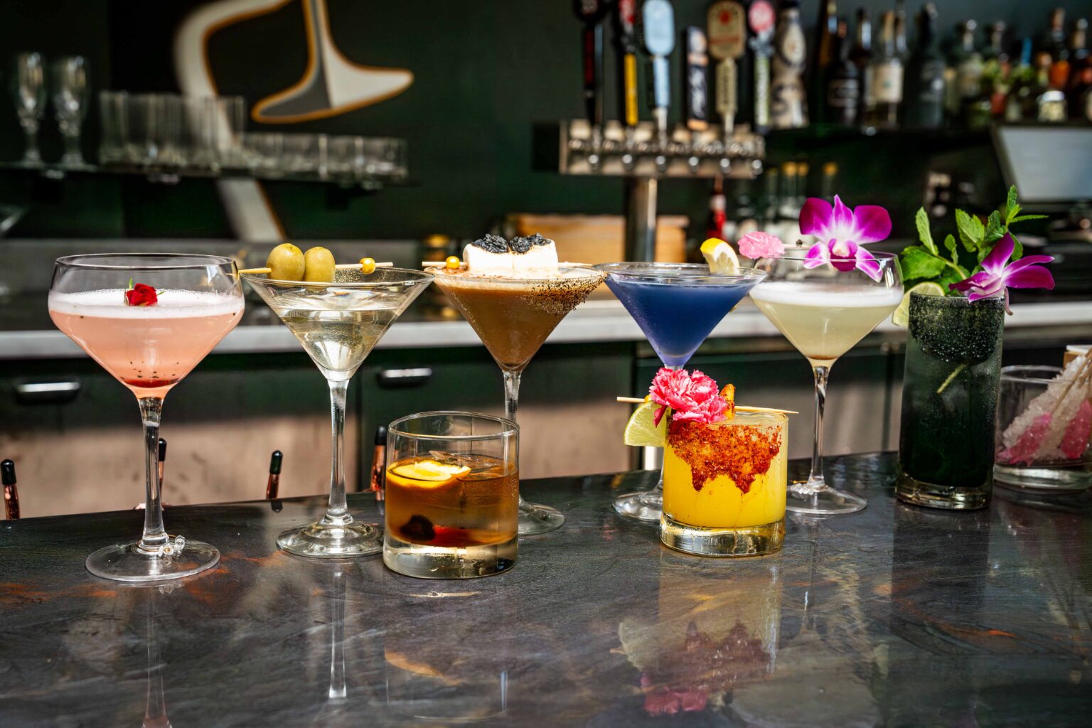 Types of Martinis: A Guide to Classic, Dirty, and Creative Twists